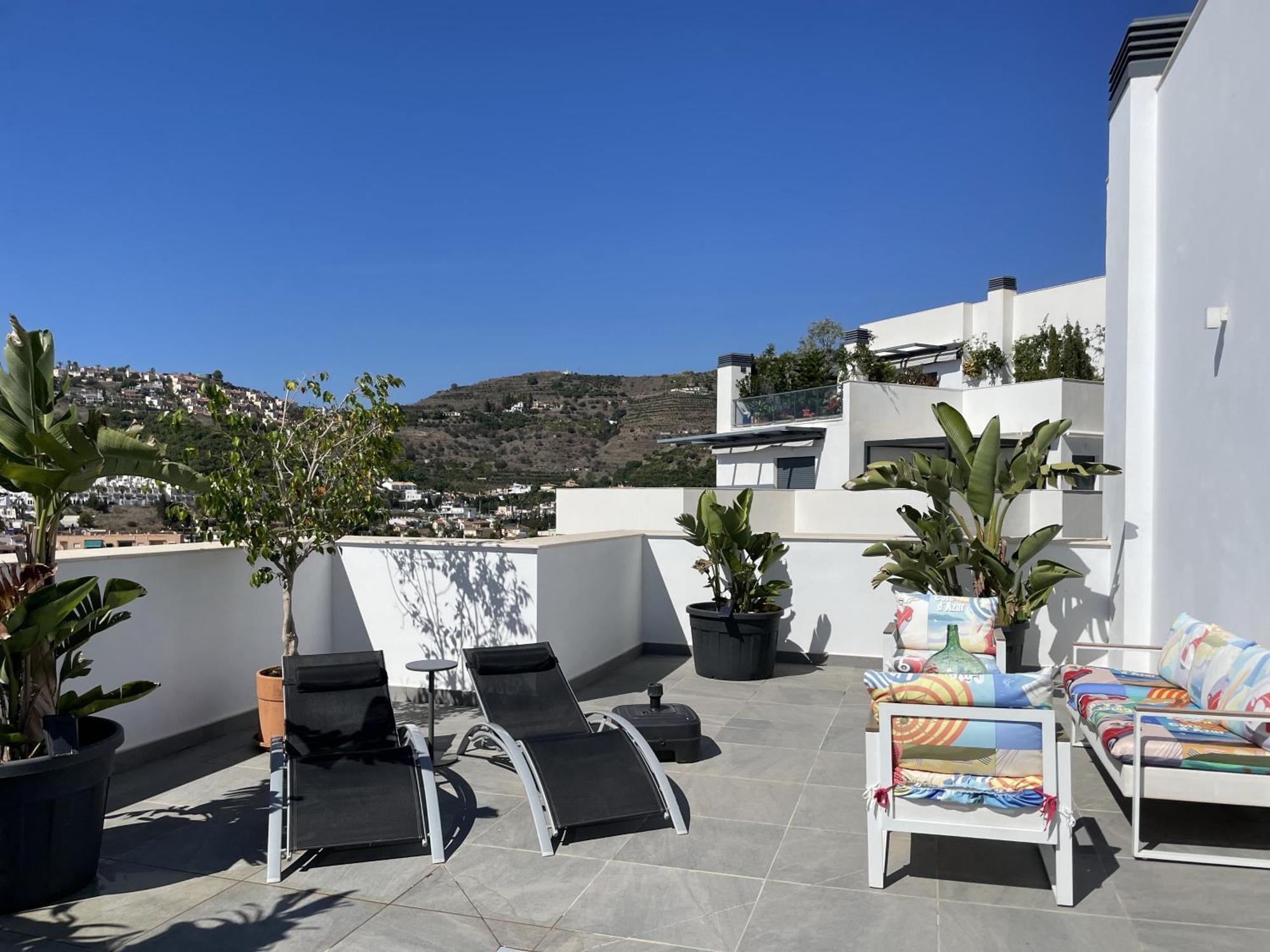 Sunny Penthouse Beach Apartment With Panoramic Views Almuñécar Eksteriør billede